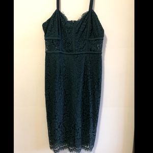 Midi lace Express dress